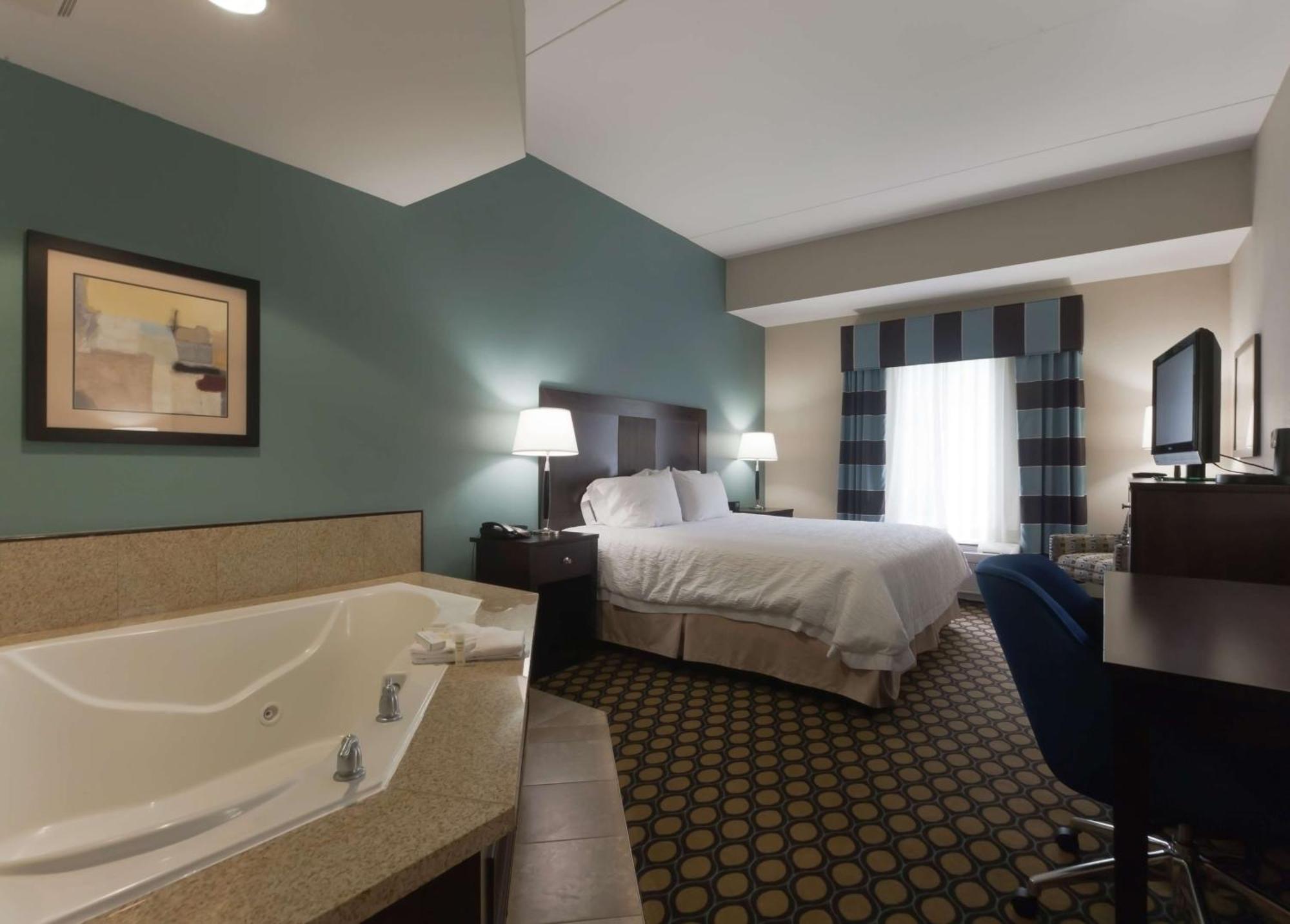 Hampton Inn North Brunswick Nj Eksteriør billede