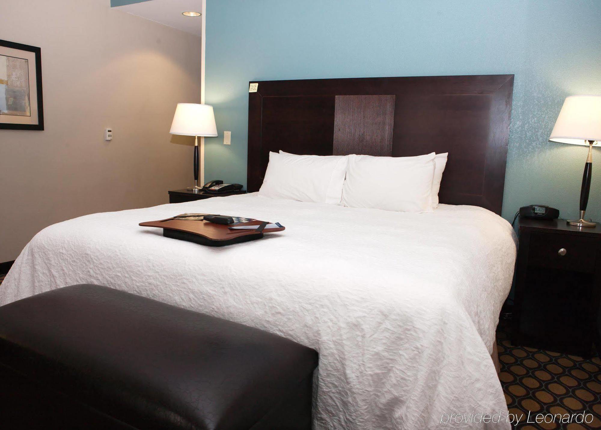 Hampton Inn North Brunswick Nj Eksteriør billede