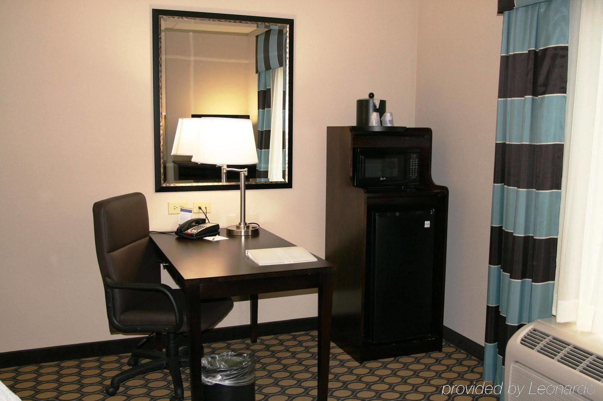 Hampton Inn North Brunswick Nj Eksteriør billede