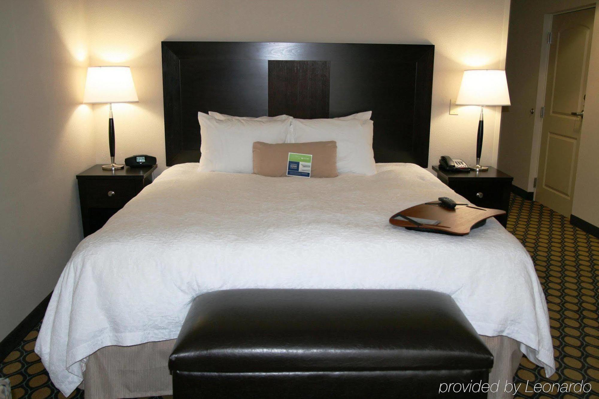 Hampton Inn North Brunswick Nj Eksteriør billede