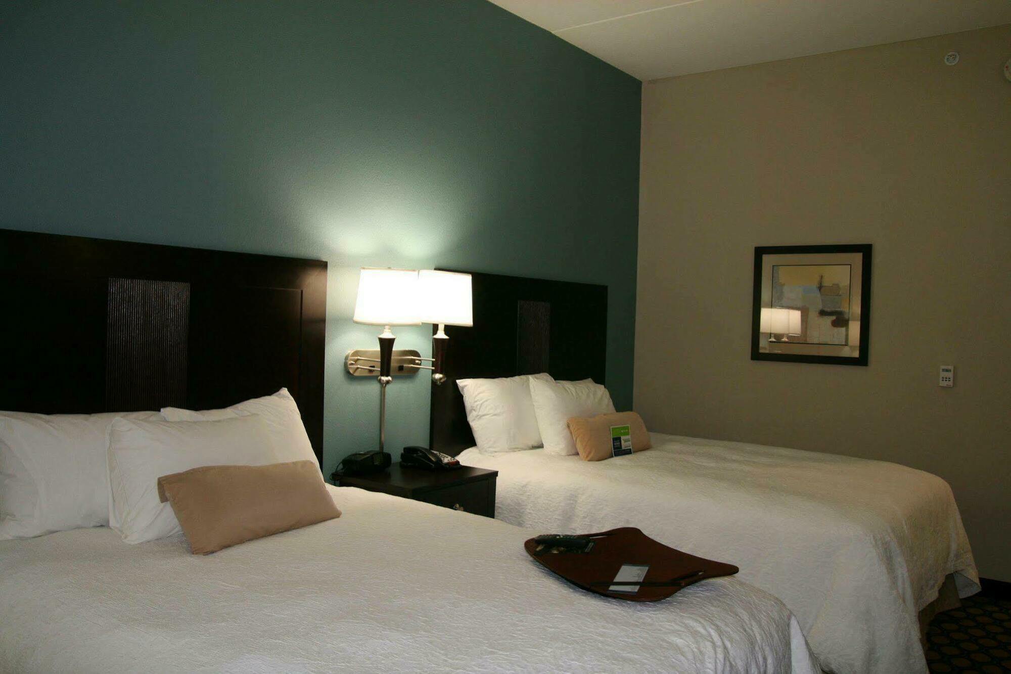 Hampton Inn North Brunswick Nj Eksteriør billede