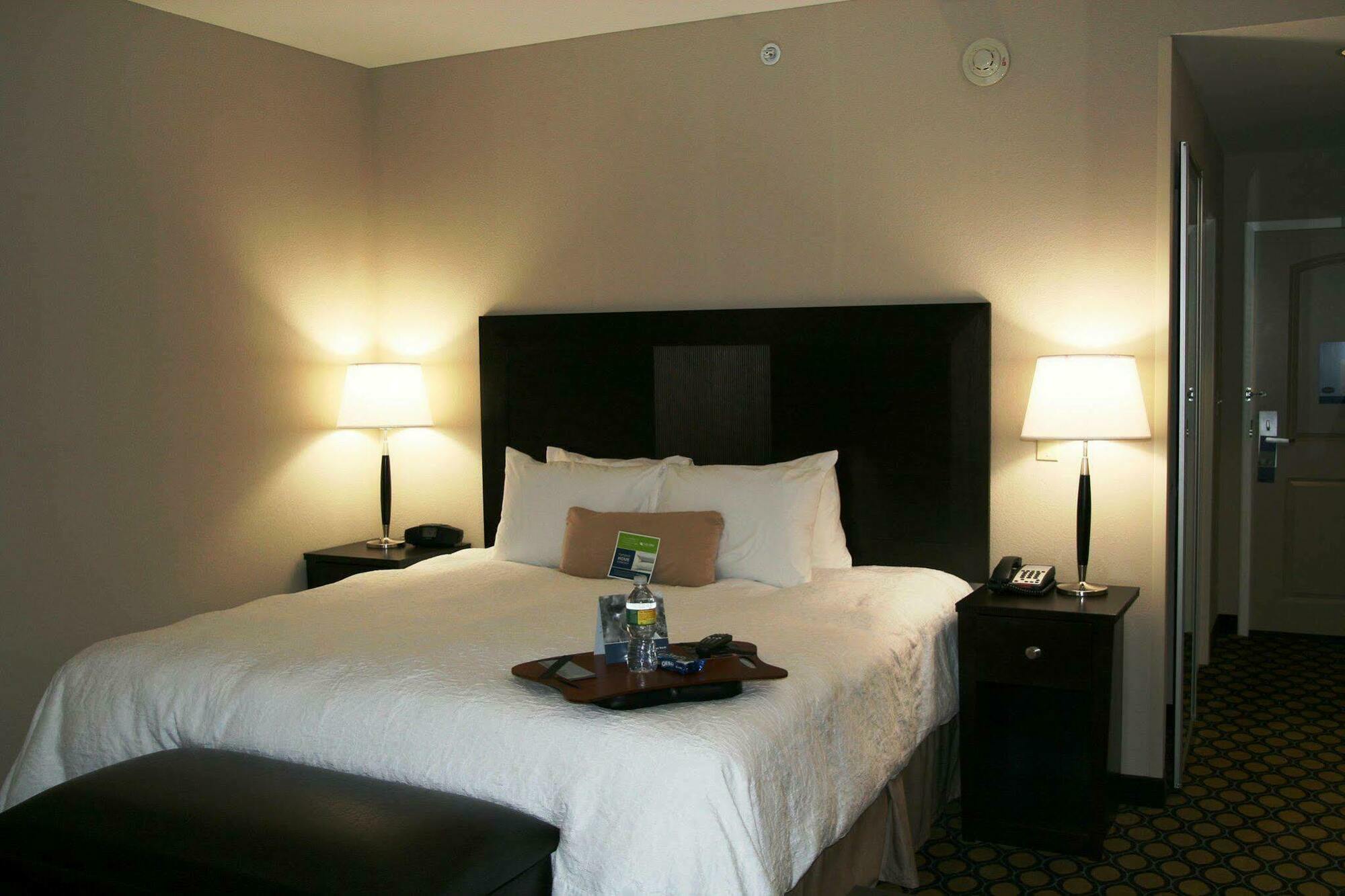 Hampton Inn North Brunswick Nj Eksteriør billede